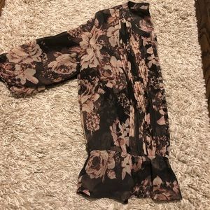 XL ANA long sleeve sheer top